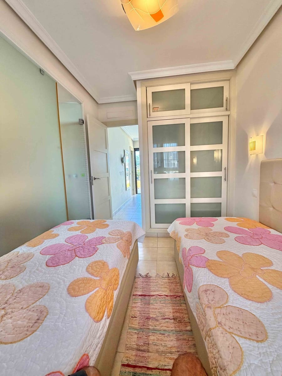 2 makuuhuone Huvila myytävänä paikassa La Caleta - 1 130 000 € (Ref: 9451772)