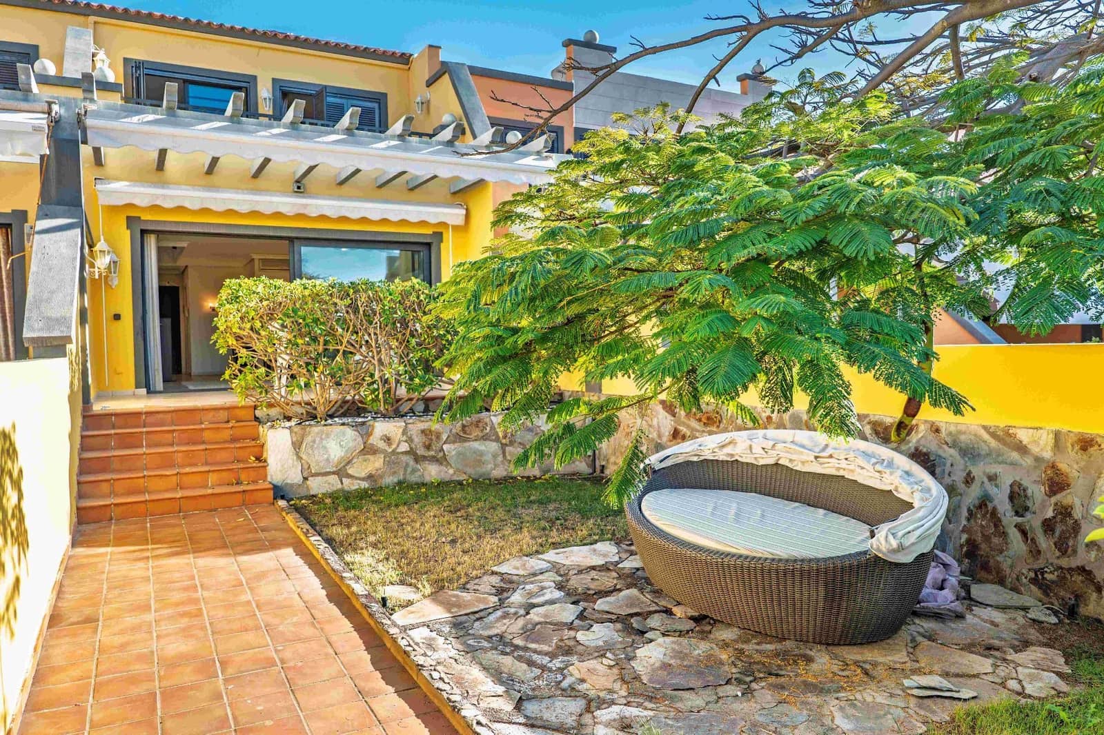 2 makuuhuone Huvila myytävänä paikassa La Caleta - 1 130 000 € (Ref: 9451772)