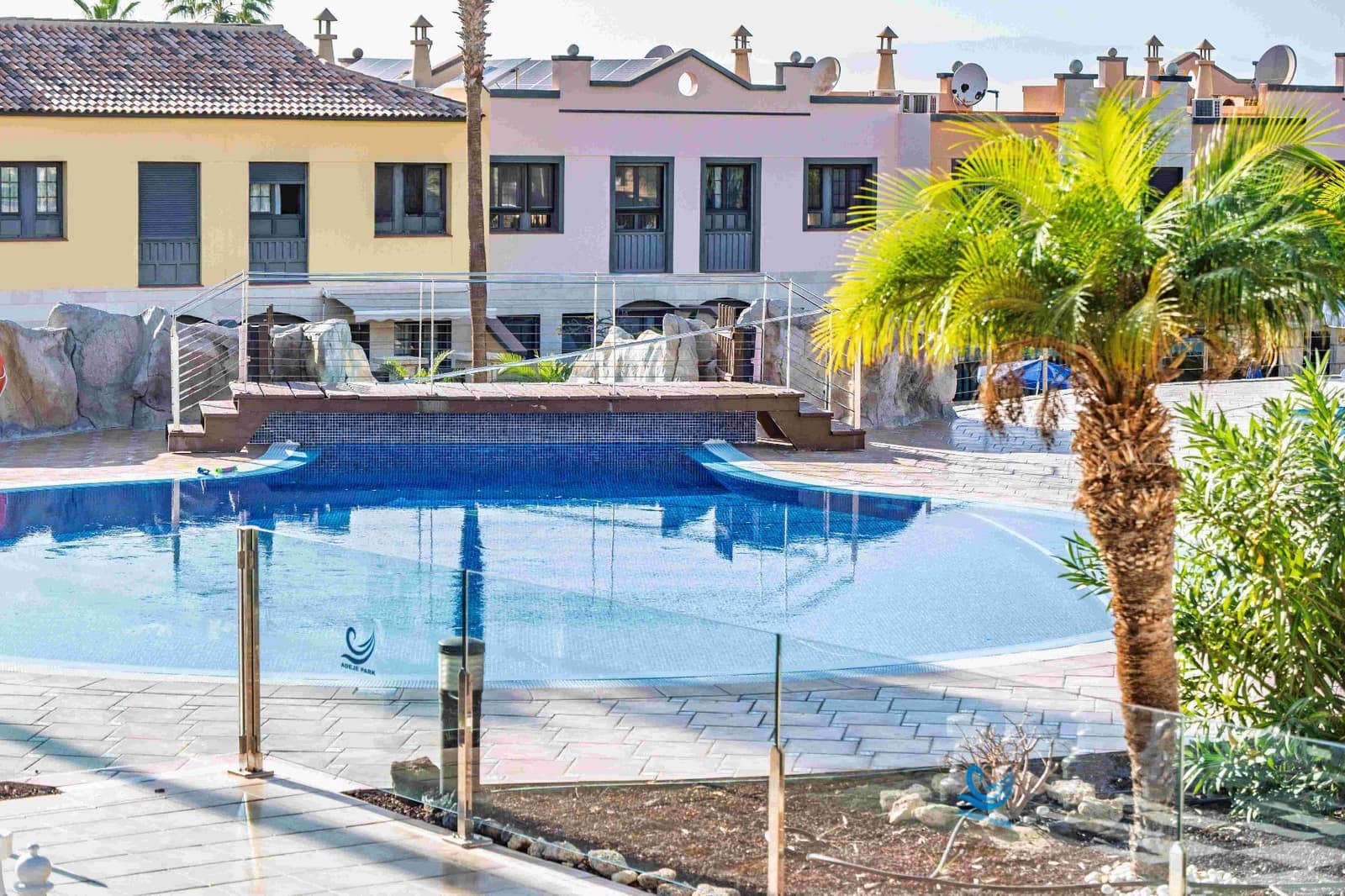 2 makuuhuone Huvila myytävänä paikassa La Caleta - 1 130 000 € (Ref: 9451772)