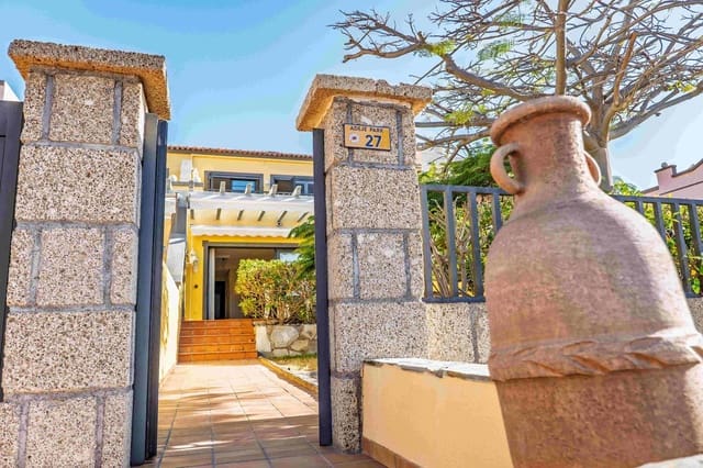 2 makuuhuone Huvila myytävänä paikassa La Caleta, Valverde - 1 130 000 € (Ref: 9451772)