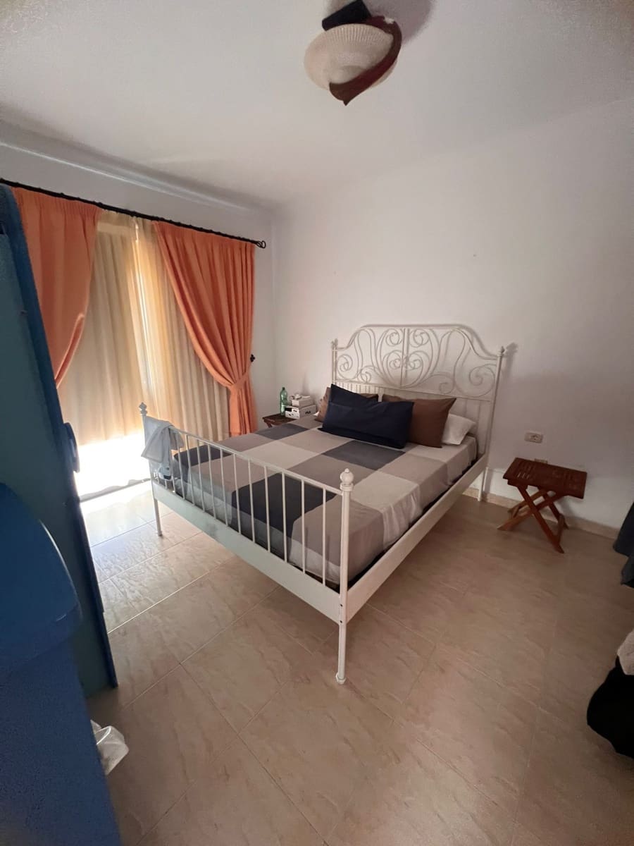 4 sypialnia Dom na sprzedaż w Costa Adeje z basenem garażem - 560 000 € (Ref: 9683365)