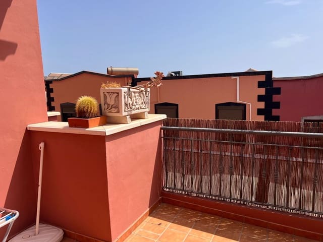 4 sypialnia Dom na sprzedaż w Costa Adeje, Adeje z basenem garażem - 560 000 € (Ref: 9683365)