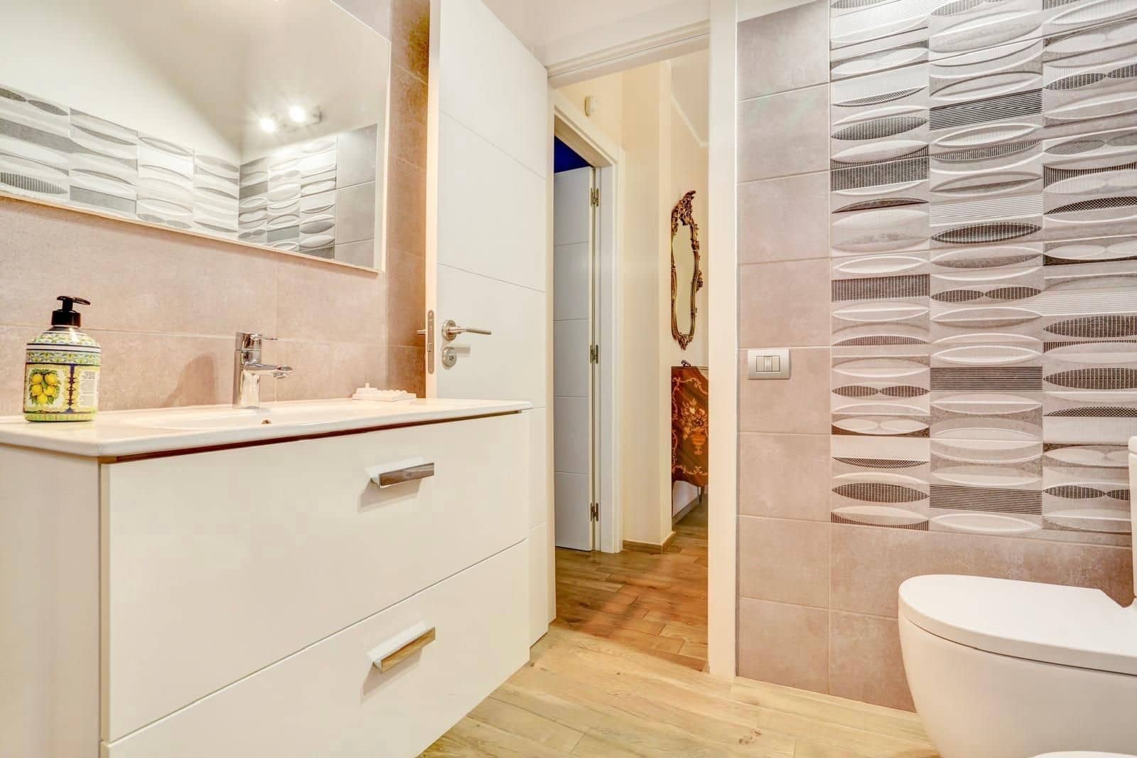 3 soverom Villa til salgs i Costa Adeje - € 550 000 (Ref: 9751571)