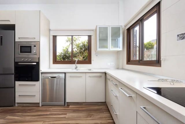 3 sypialnia Willa na sprzedaż w San Miguel de Abona - 800 000 € (Ref: 9800340)