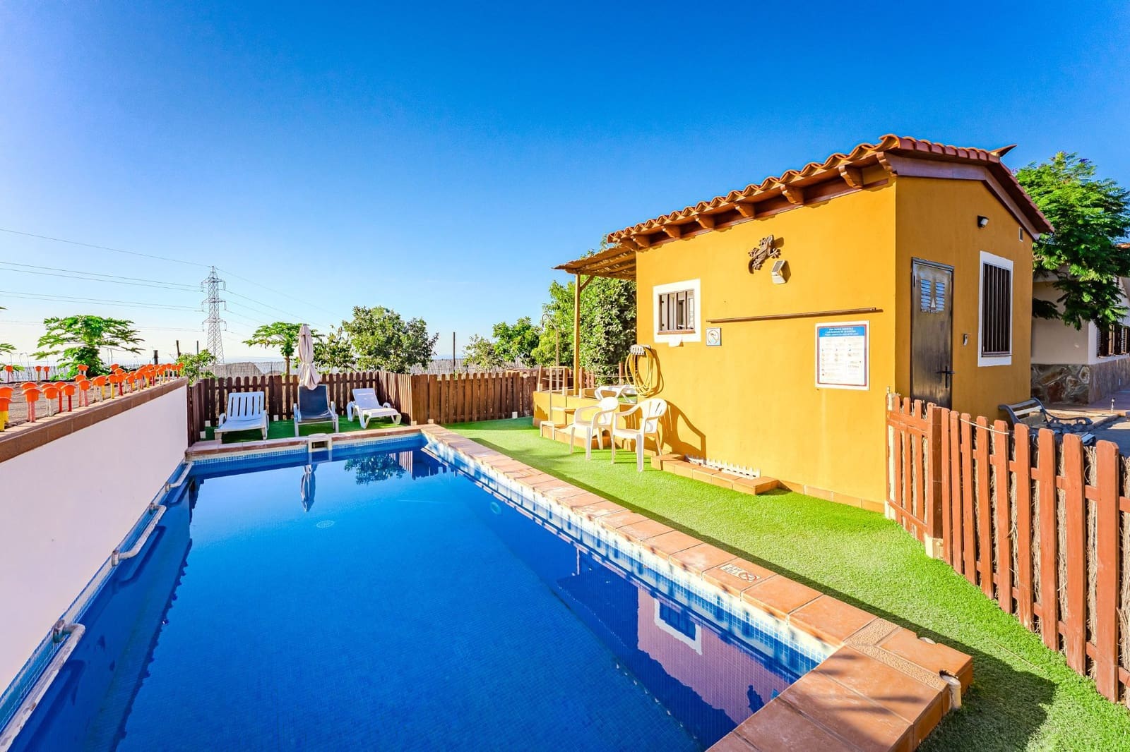 3 bedroom Villa for sale in San Miguel de Abona with pool garage - € 740,000 (Ref: 9800340)
