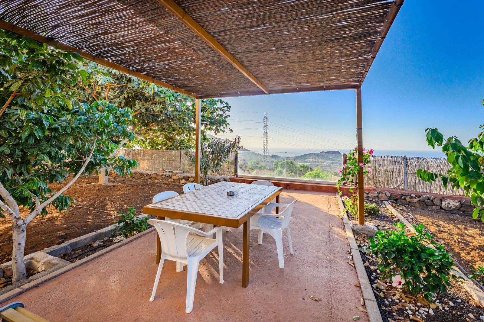 3 bedroom Villa for sale in San Miguel de Abona with pool garage - € 740,000 (Ref: 9800340)