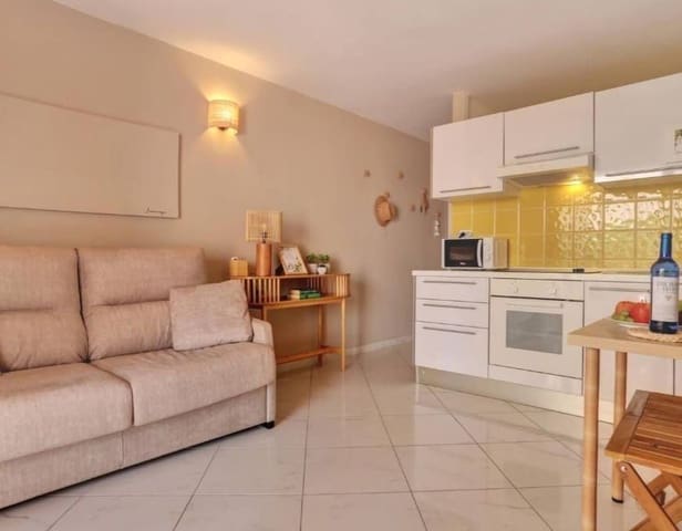 1 quarto Apartamento para venda em Los Cristianos, Arona com piscina - 210 000 € (Ref: 9803887)