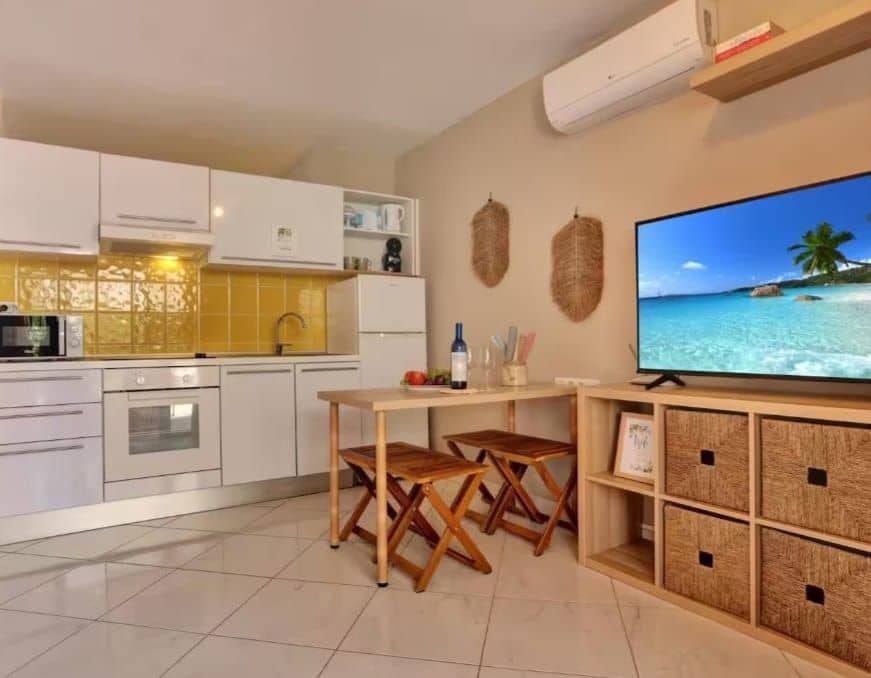 1 quarto Apartamento para venda em Los Cristianos com piscina - 210 000 € (Ref: 9803887)