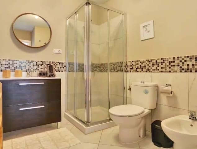 1 quarto Apartamento para venda em Los Cristianos, Arona com piscina - 210 000 € (Ref: 9803887)