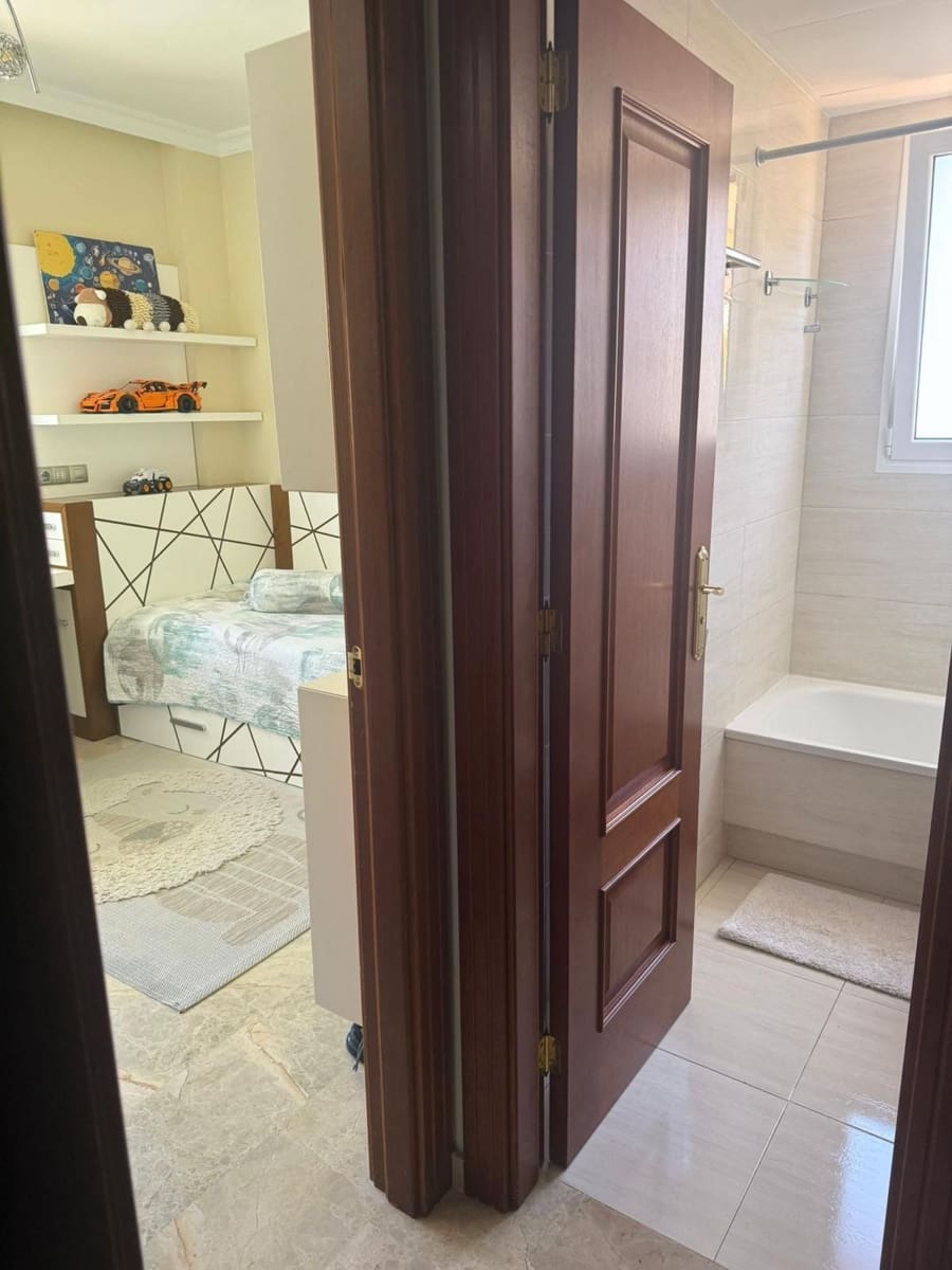 3 bedroom Apartment for sale in Puerto Santiago with pool garage - € 570,000 (Ref: 9824607)