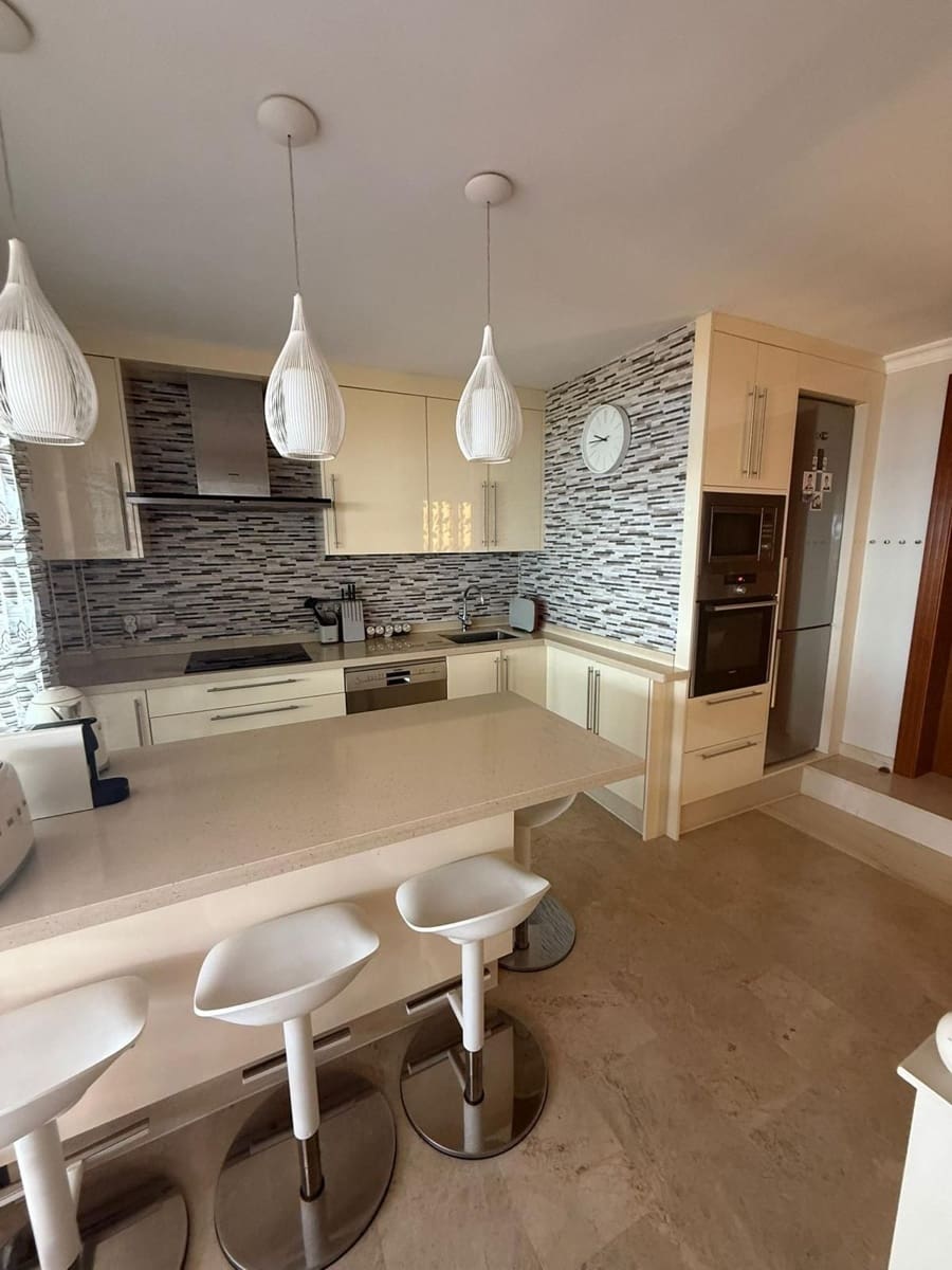 3 bedroom Apartment for sale in Puerto Santiago with pool garage - € 570,000 (Ref: 9824607)