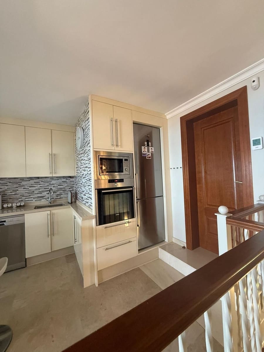 3 bedroom Apartment for sale in Puerto Santiago with pool garage - € 570,000 (Ref: 9824607)