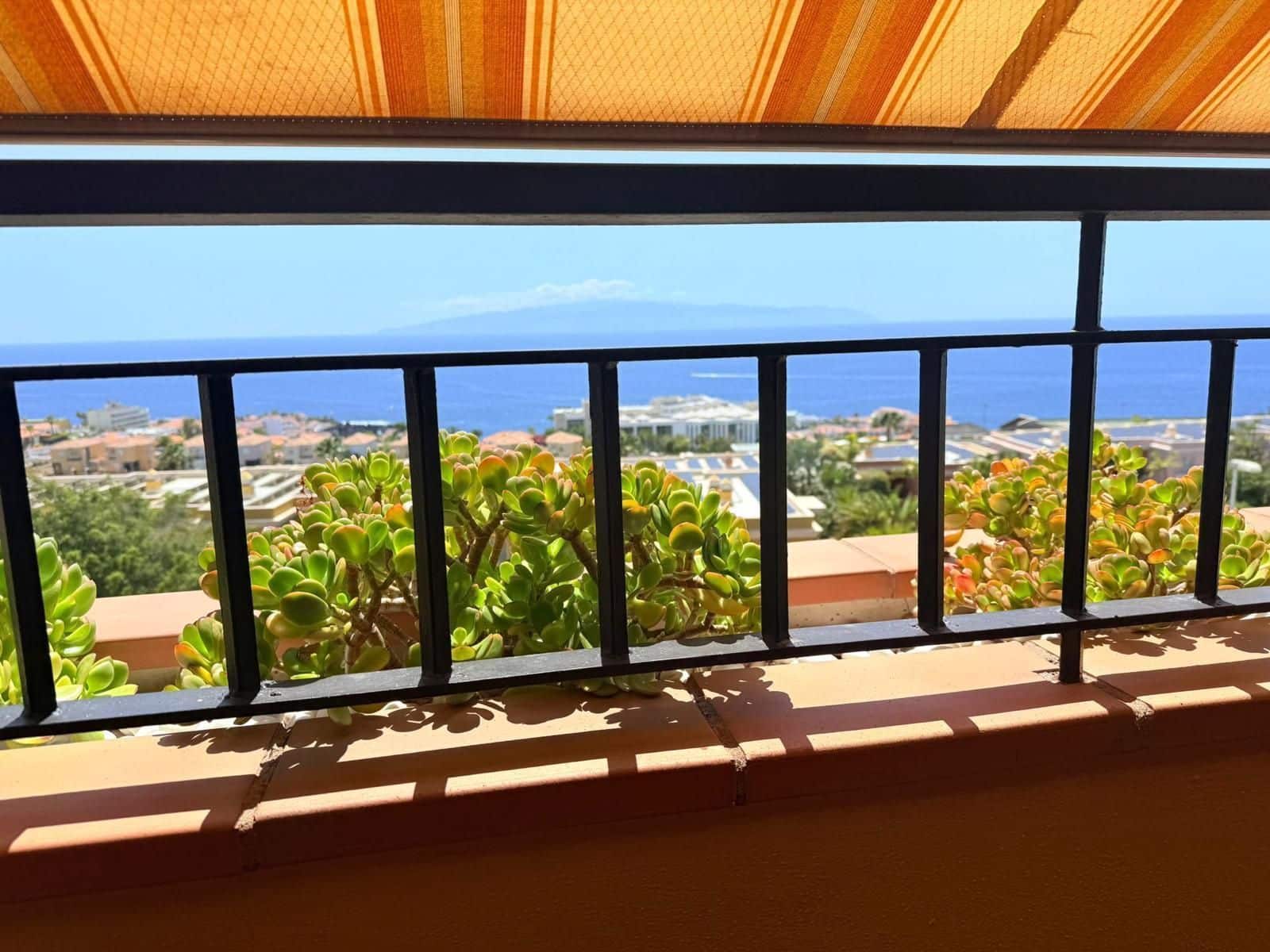 3 bedroom Apartment for sale in Puerto Santiago with pool garage - € 570,000 (Ref: 9824607)