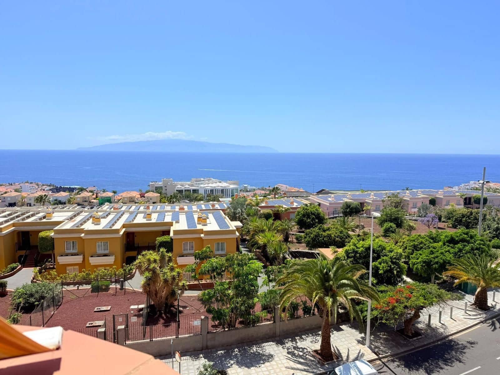 3 bedroom Apartment for sale in Puerto Santiago with pool garage - € 570,000 (Ref: 9824607)