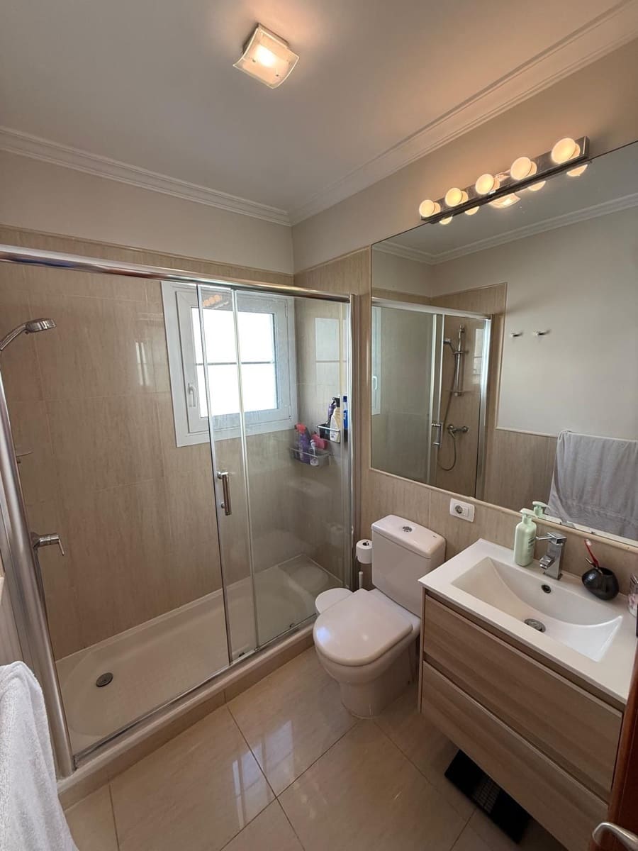 2 soveværelse Villa til salg i Costa Adeje med swimmingpool garage - € 375.000 (Ref: 9824608)