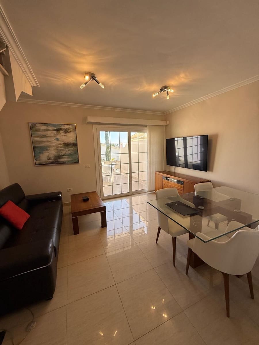 2 soveværelse Villa til salg i Costa Adeje med swimmingpool garage - € 375.000 (Ref: 9824608)