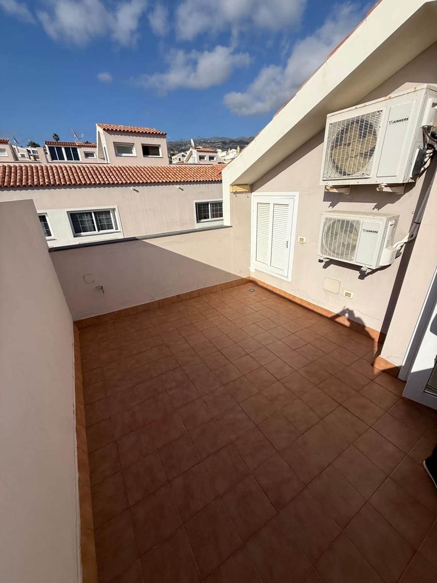 2 soveværelse Villa til salg i Costa Adeje med swimmingpool garage - € 375.000 (Ref: 9824608)