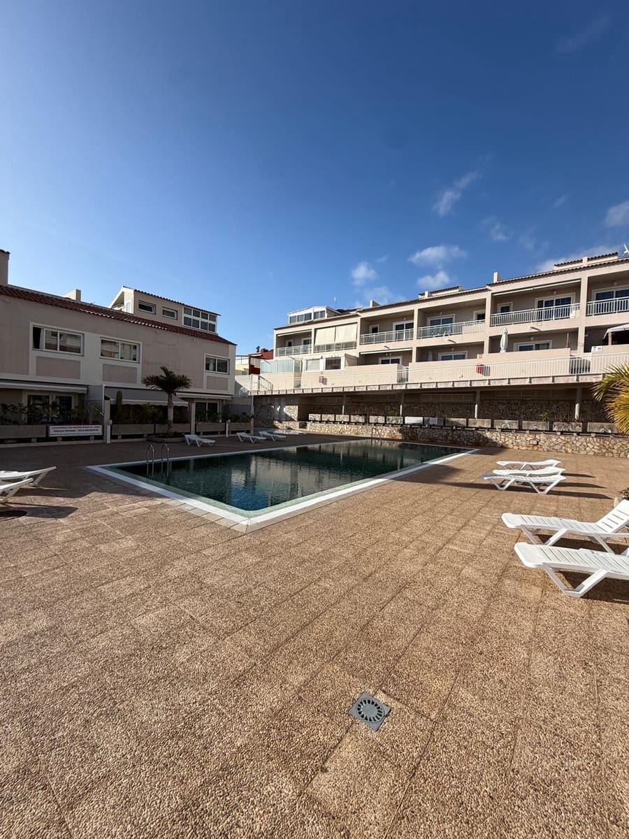 2 soveværelse Villa til salg i Costa Adeje med swimmingpool garage - € 375.000 (Ref: 9824608)
