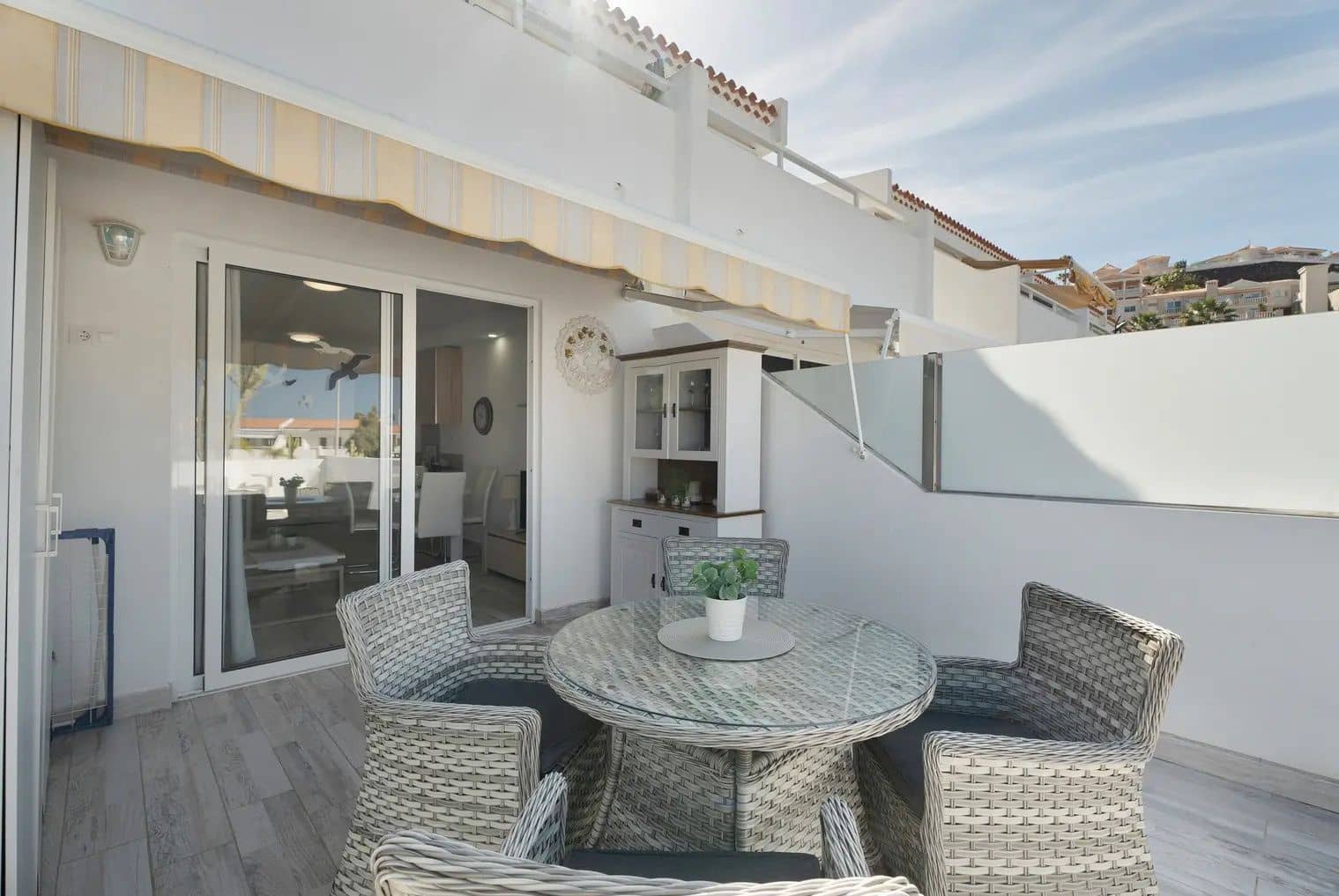 1 bedroom Apartment for sale in Costa Adeje - € 338,000 (Ref: 9830608)