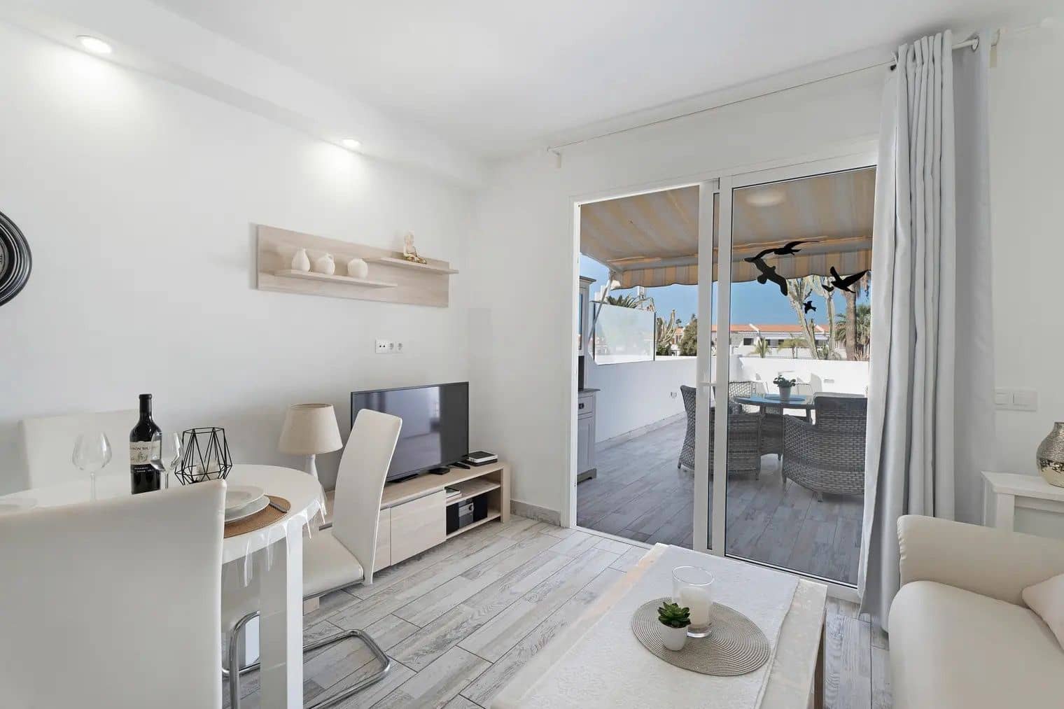 1 bedroom Apartment for sale in Costa Adeje - € 338,000 (Ref: 9830608)