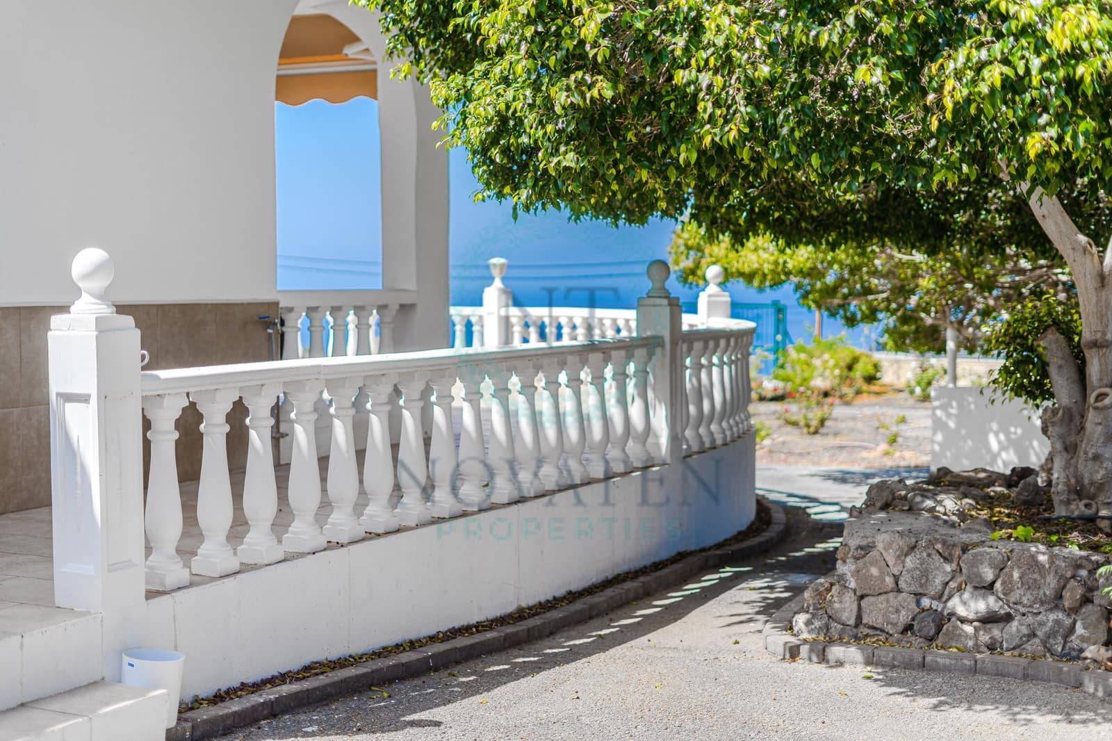 5 soverom Villa til salgs i Guia de Isora med garasje - € 977 000 (Ref: 9872910)