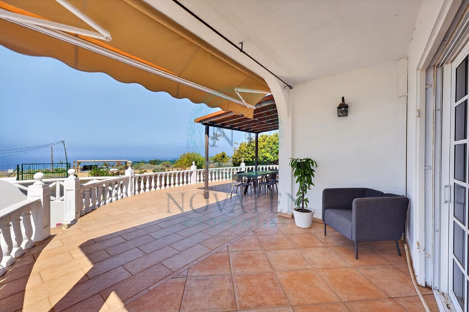5 soverom Villa til salgs i Guia de Isora med garasje - € 977 000 (Ref: 9872910)