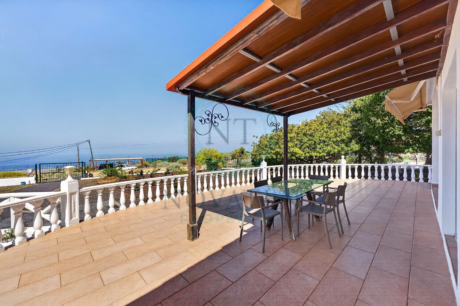 5 soverom Villa til salgs i Guia de Isora med garasje - € 977 000 (Ref: 9872910)