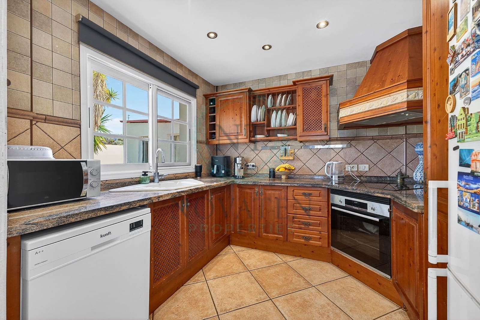 5 soverom Villa til salgs i Guia de Isora med garasje - € 977 000 (Ref: 9872910)