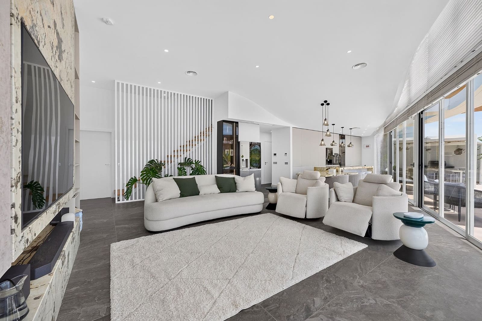 5 bedroom Villa for sale in Costa Adeje - € 1,999,000 (Ref: 9946925)