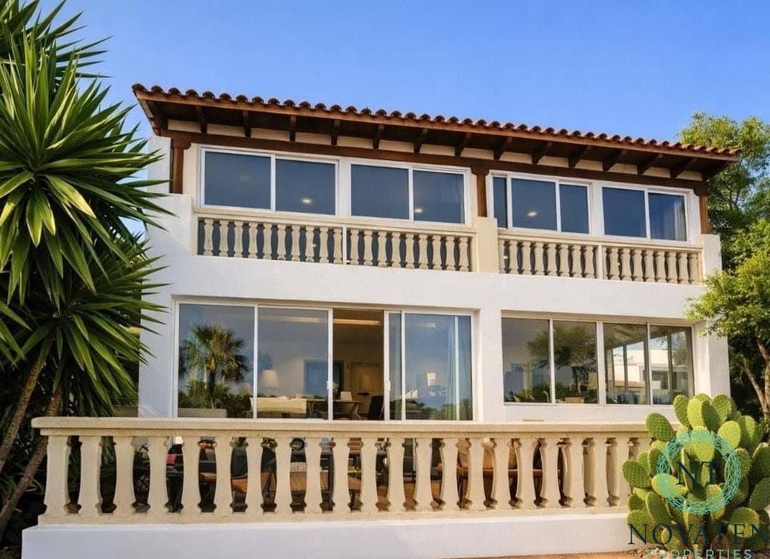 5 soverom Villa til salgs i Arona - € 650 000 (Ref: 9999512)