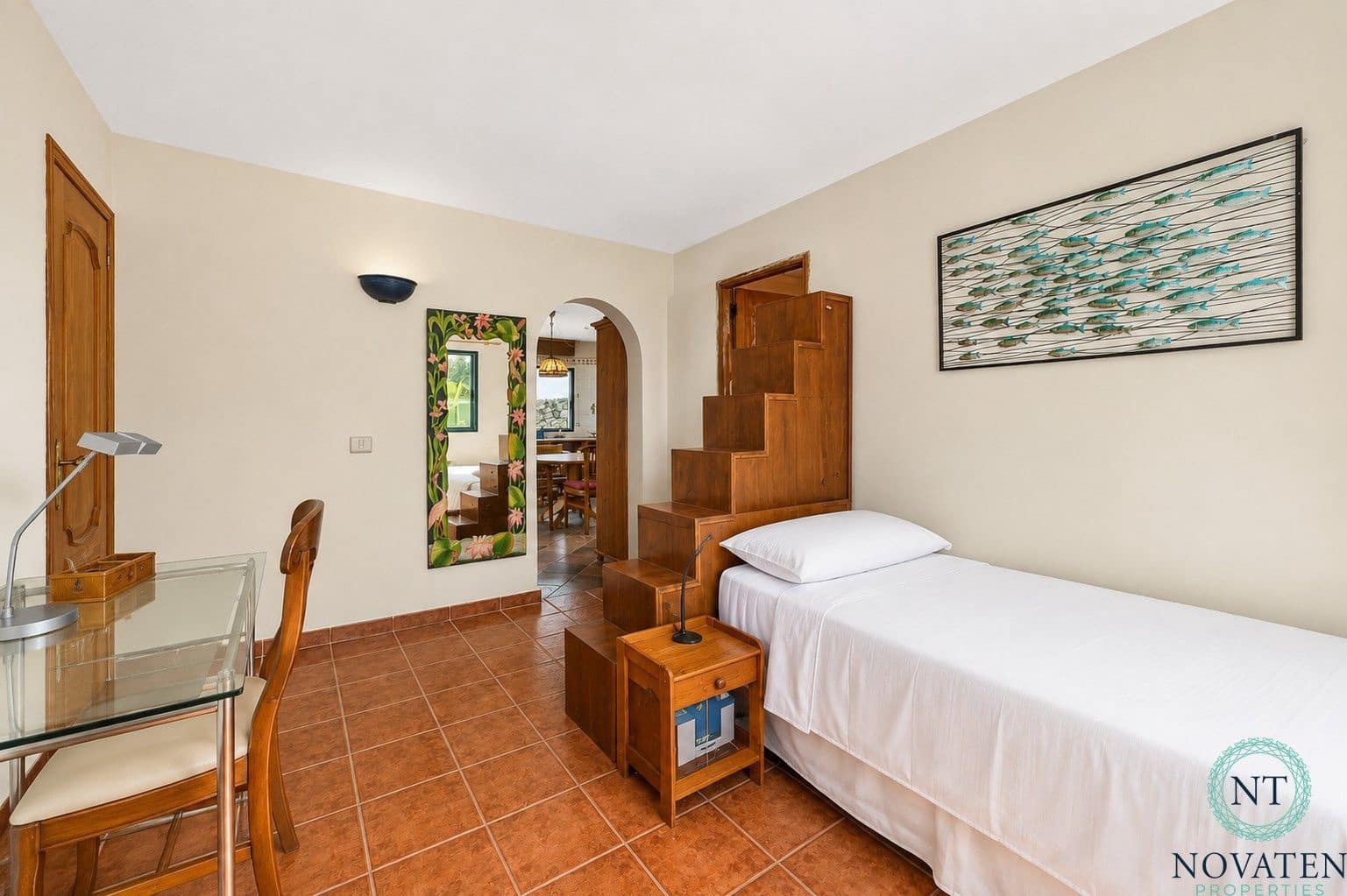 5 soverom Villa til salgs i Arona - € 650 000 (Ref: 9999512)