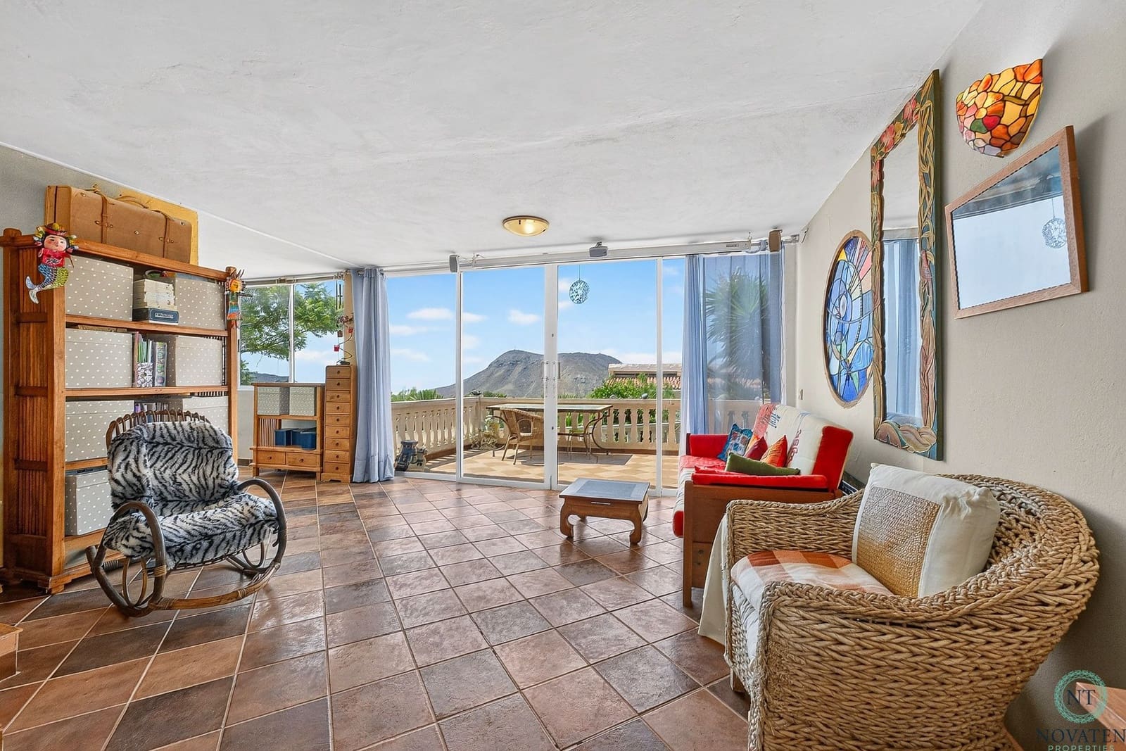 5 soverom Villa til salgs i Arona - € 650 000 (Ref: 9999512)