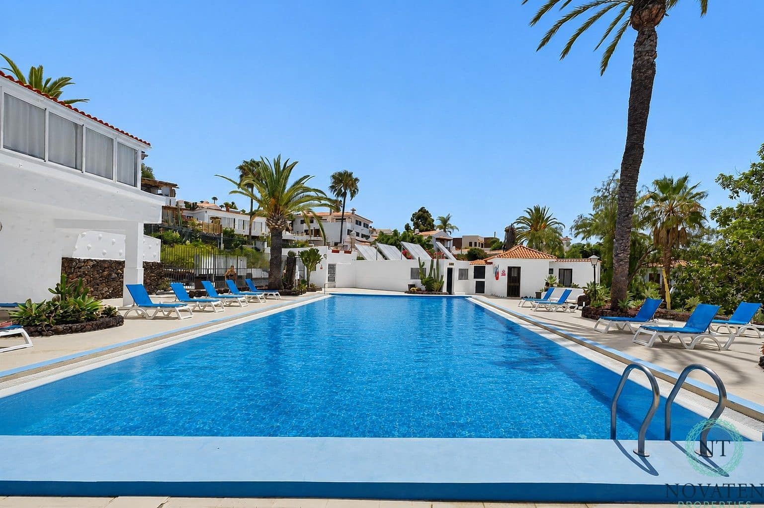 5 soverom Villa til salgs i Arona - € 650 000 (Ref: 9999512)