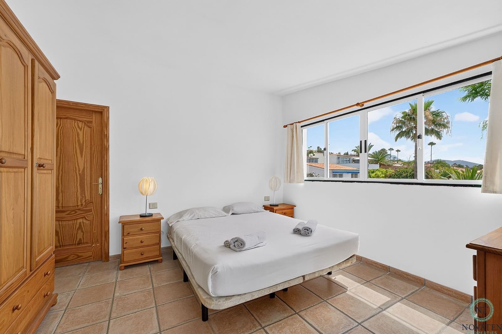 5 soverom Villa til salgs i Arona - € 650 000 (Ref: 9999512)