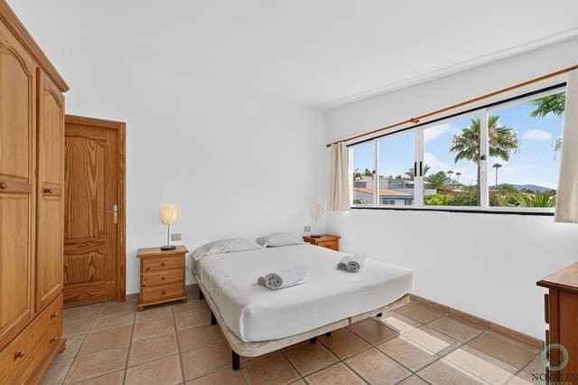 5 soverom Villa til salgs i Arona - € 650 000 (Ref: 9999512)