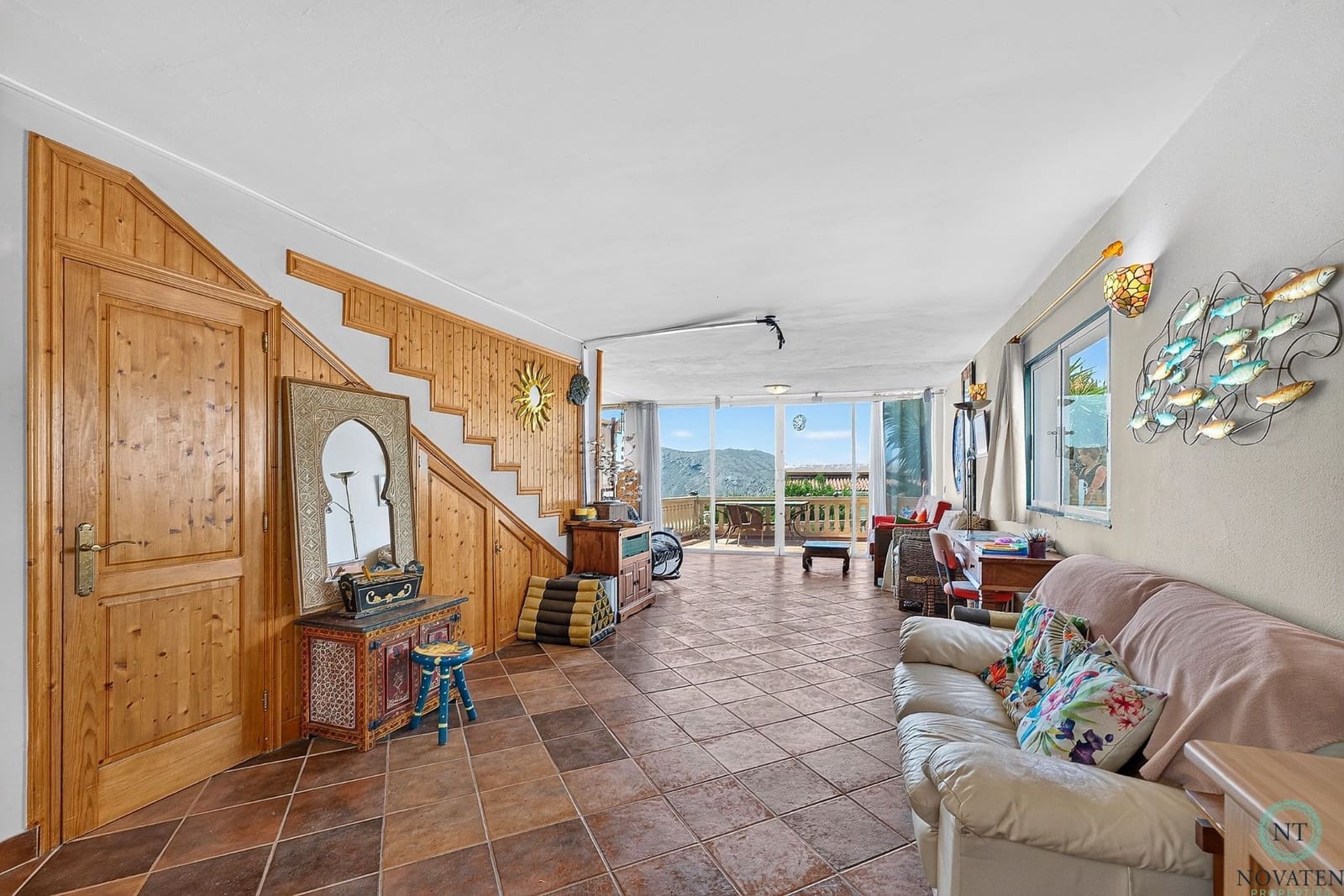 5 soverom Villa til salgs i Arona - € 650 000 (Ref: 9999512)