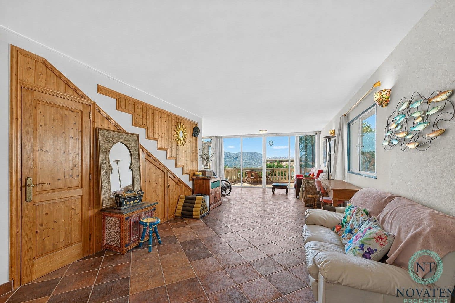 5 slaapkamer Villa te koop in Arona - € 650.000 (Ref: 9999512)