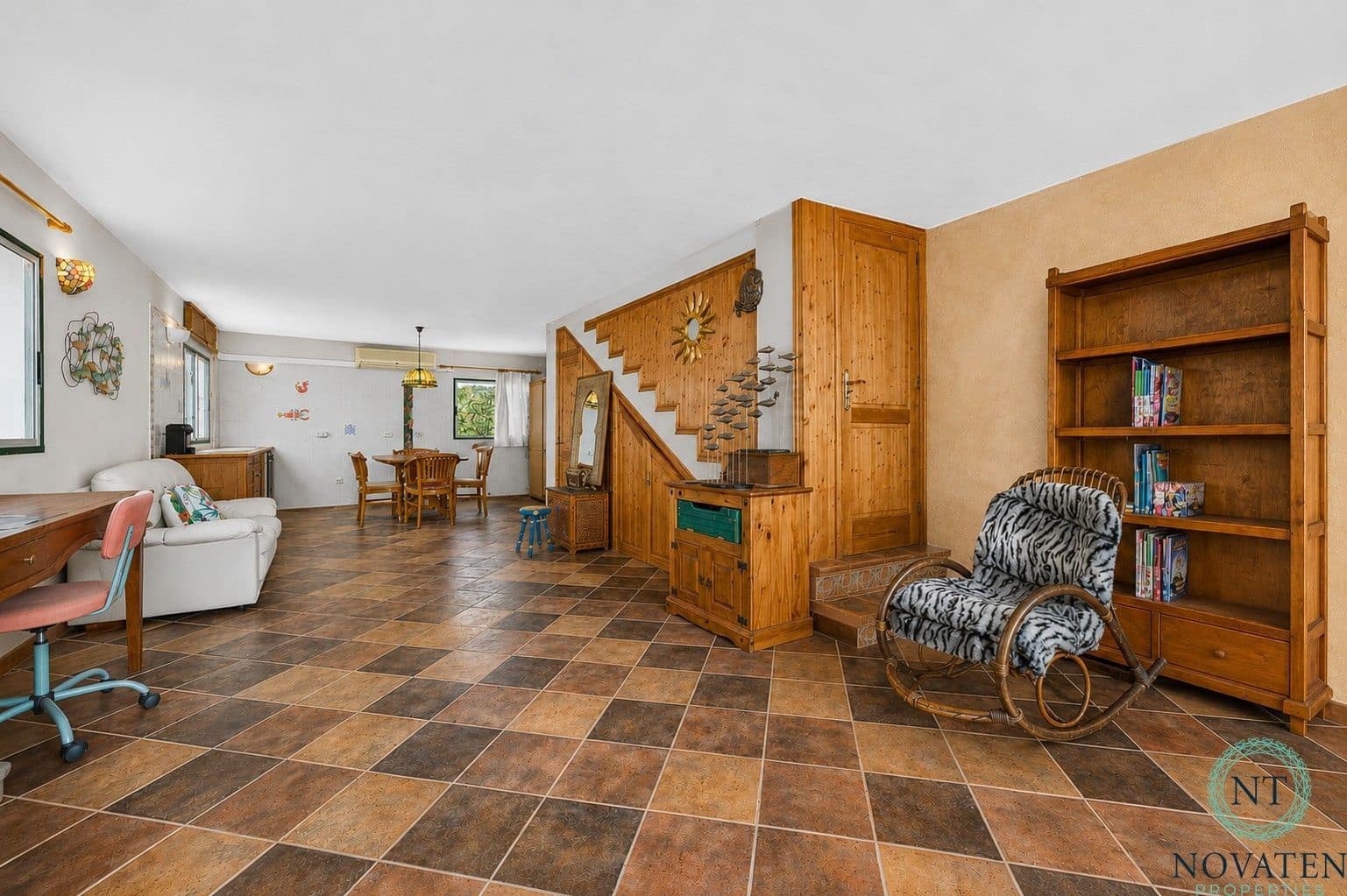 5 slaapkamer Villa te koop in Arona - € 650.000 (Ref: 9999512)
