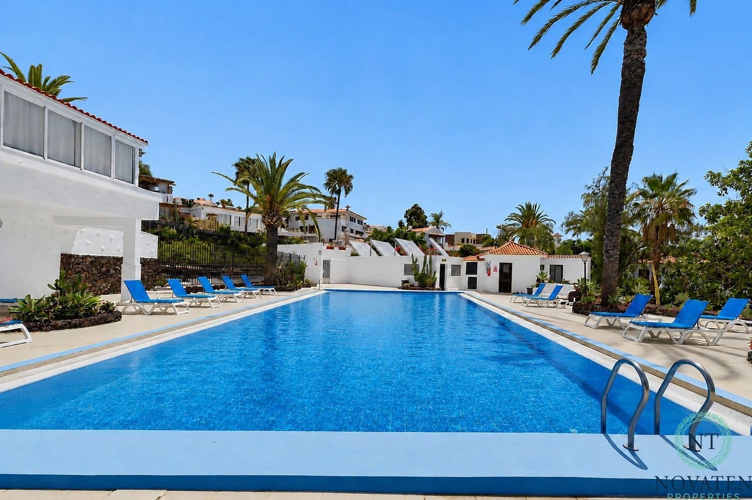5 slaapkamer Villa te koop in Arona - € 650.000 (Ref: 9999512)
