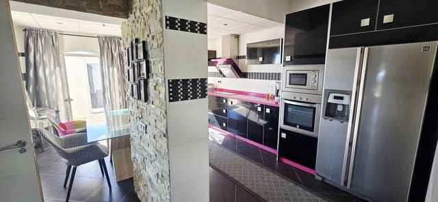 7 bedroom Villa for sale in Mijas Costa, Mijas with pool garage - € 1,100,000 (Ref: 9617976)