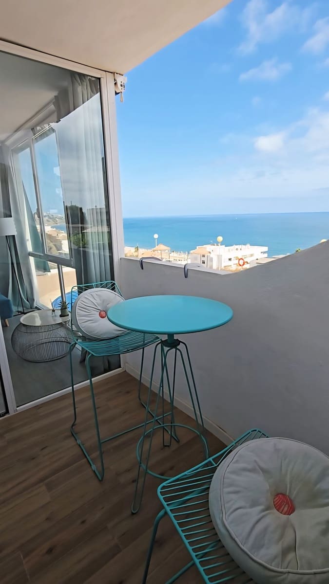 Apartamento de 2 habitaciones en Fuengirola en venta con piscina garaje - 390.000 € (Ref: 9617977)