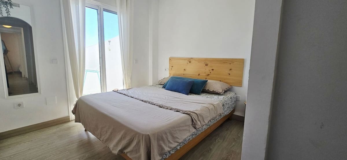 Apartamento de 2 habitaciones en Fuengirola en venta con piscina garaje - 390.000 € (Ref: 9617977)