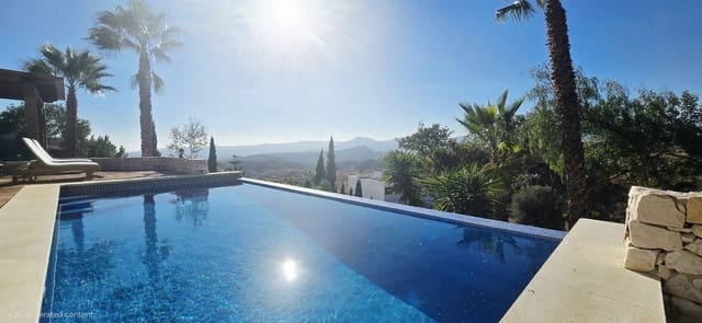 4 soveværelse Villa til salg i Mijas med swimmingpool garage - € 1.450.000 (Ref: 9617980)