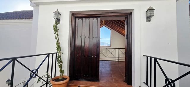 4 soveværelse Villa til salg i Mijas med swimmingpool garage - € 1.450.000 (Ref: 9617980)