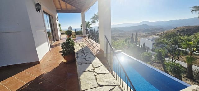 4 soveværelse Villa til salg i Mijas med swimmingpool garage - € 1.450.000 (Ref: 9617980)