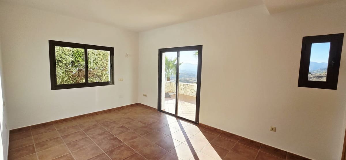 4 soveværelse Villa til salg i Mijas med swimmingpool garage - € 1.450.000 (Ref: 9617980)