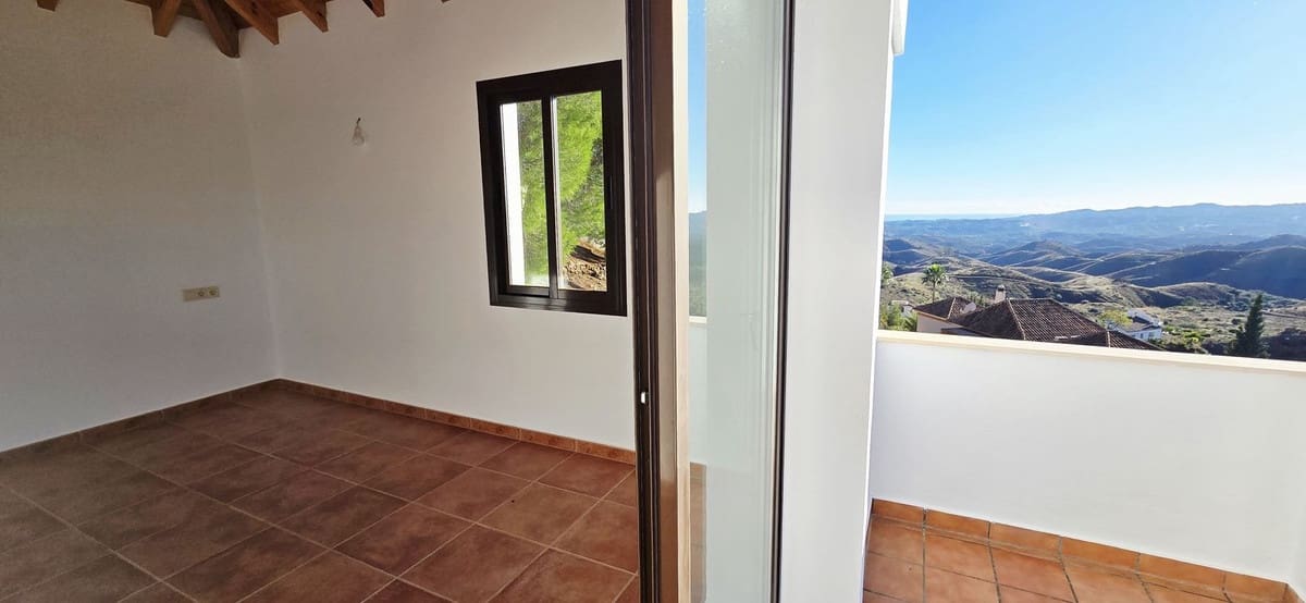 4 soveværelse Villa til salg i Mijas med swimmingpool garage - € 1.450.000 (Ref: 9617980)