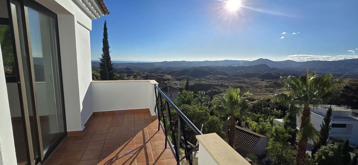 4 soveværelse Villa til salg i Mijas med swimmingpool garage - € 1.450.000 (Ref: 9617980)