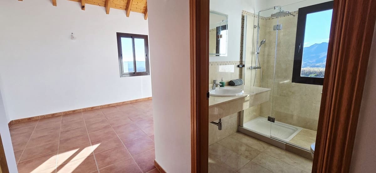 4 soveværelse Villa til salg i Mijas med swimmingpool garage - € 1.450.000 (Ref: 9617980)