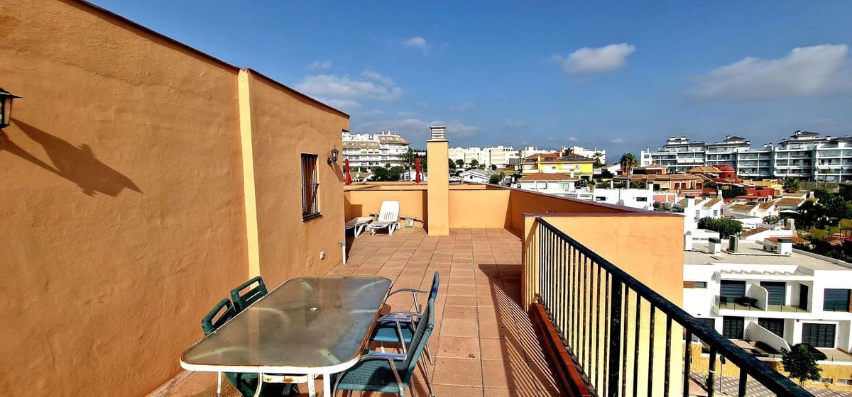 2 soveværelse Penthouse til salg i Fuengirola med swimmingpool garage - € 419.000 (Ref: 9617981)